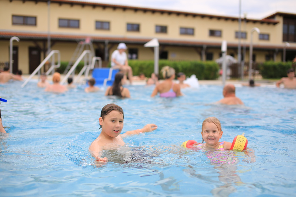 Celodenní výlet na plovárnu Blatná