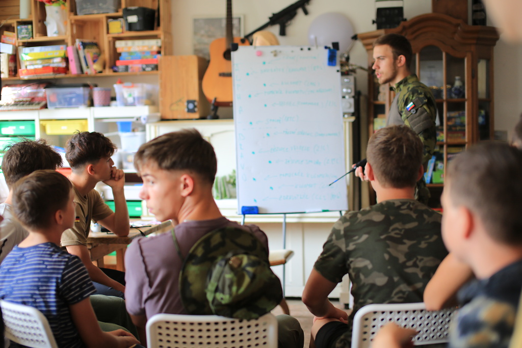 Charlie a teorie taktiky