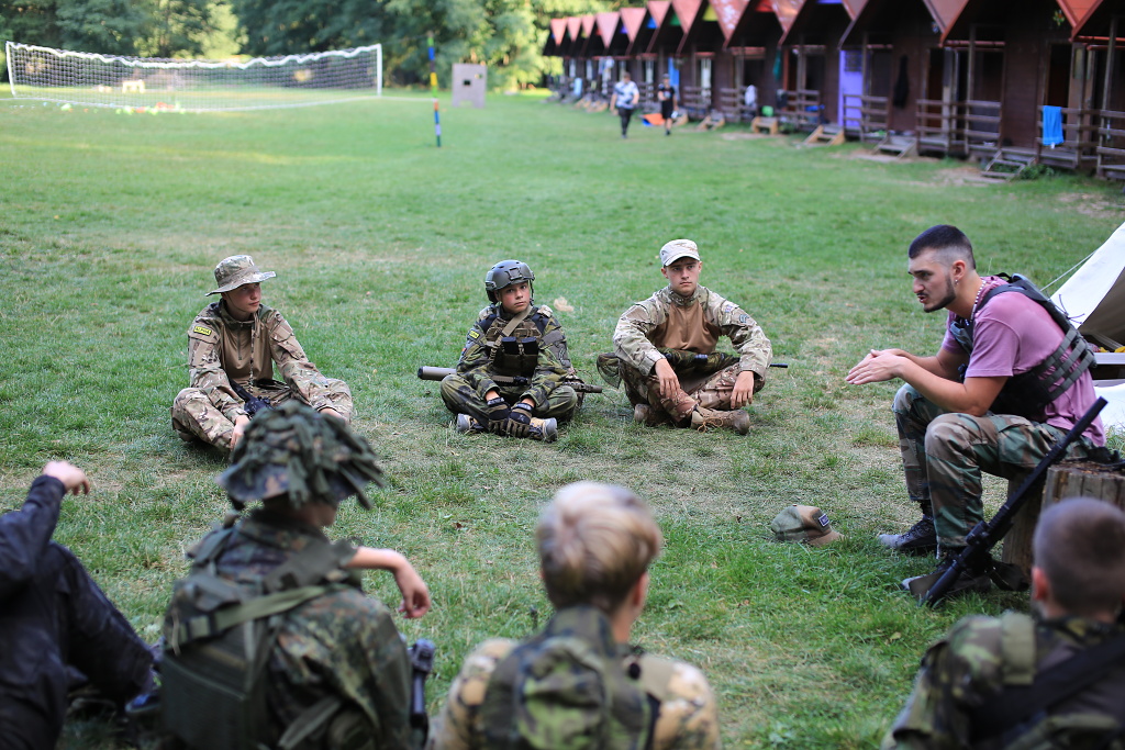 Debriefing po akci výběru do Delty