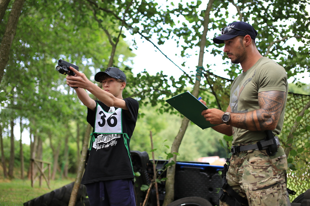 Fyzická a střelecká v rozřazováku