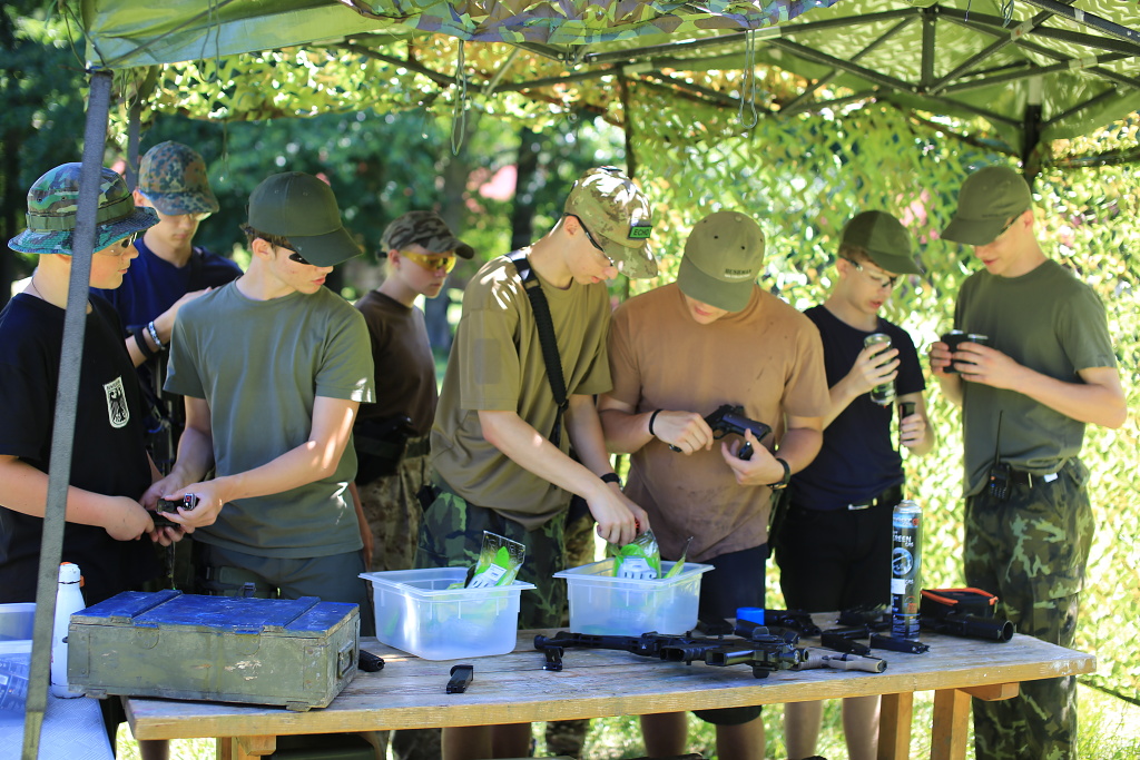 První střelnice a výcvik střelecké techniky
