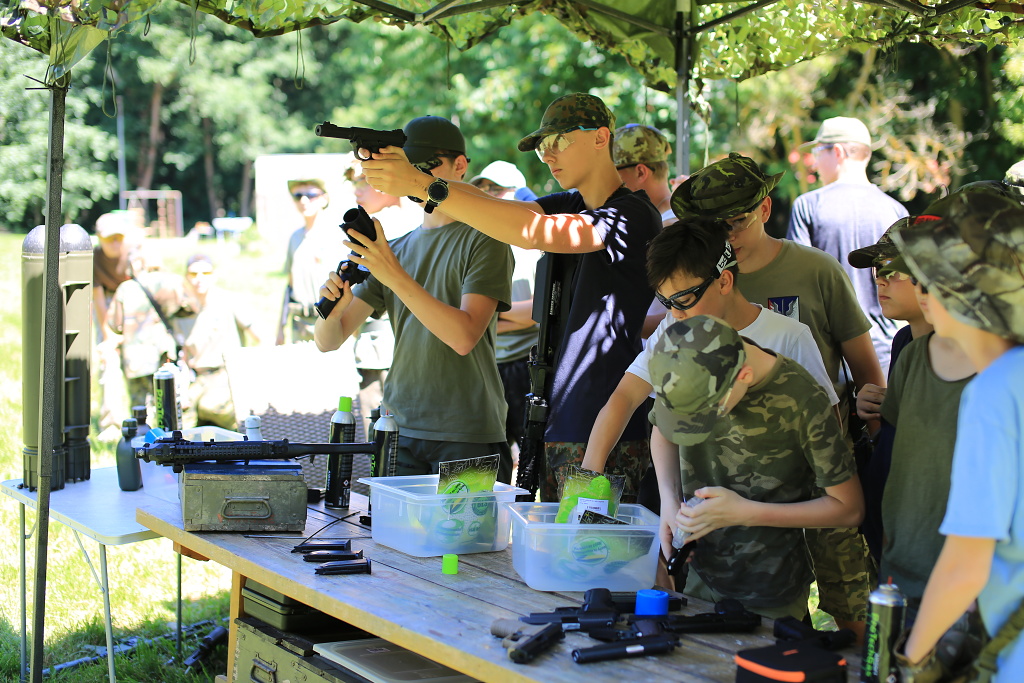 První střelnice a výcvik střelecké techniky