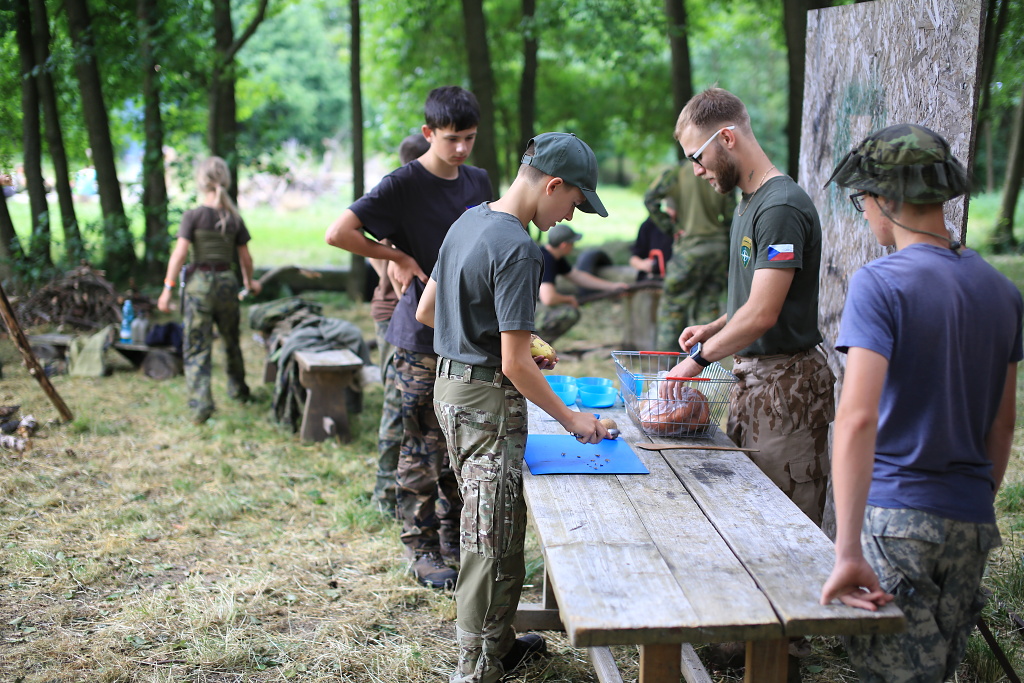 Voják se stará, voják má